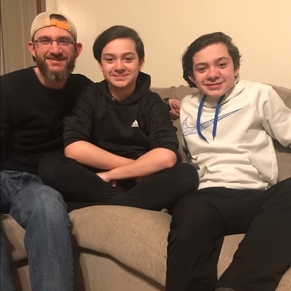 Meet your Posher, April - Picture 3 of 10